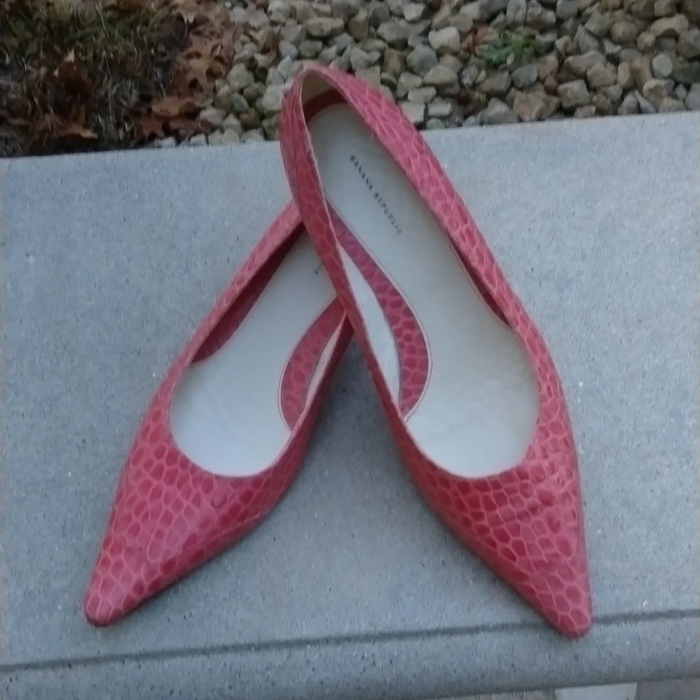 Banana Republic Leather kitten heels, French Pink 🩷 croc, Italy, size 9 - Picture 5 of 11